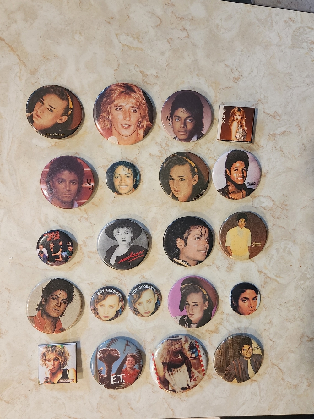 Vintage Celebrity Button Pin Lot - Michael Jackson & More - Multicolor